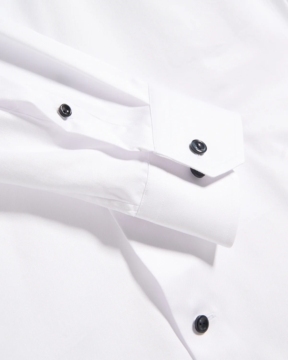Signature White Twill Slim Shirt With Black Buttons - Image 3