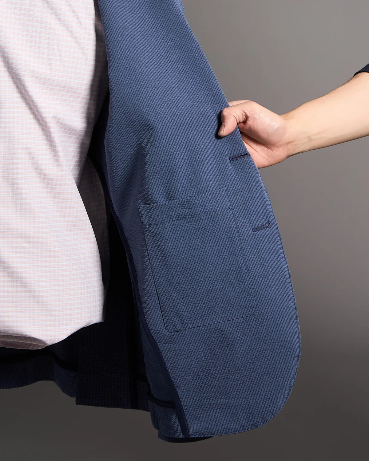 Seersucker Stretch Unlined 2 Button Blazer - Image 15