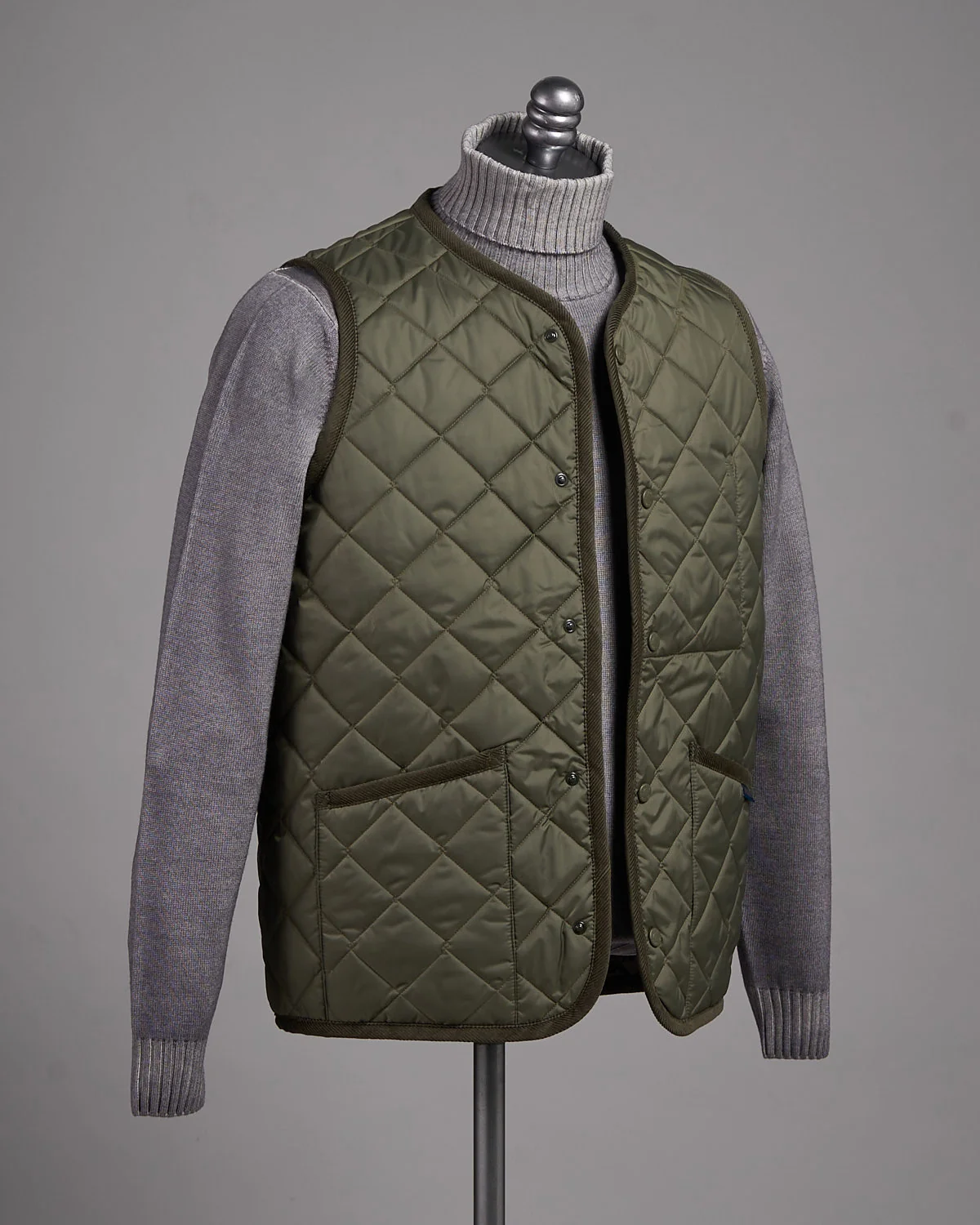Thornham Diamond Quilted 100G Wadded Vest - Image 4