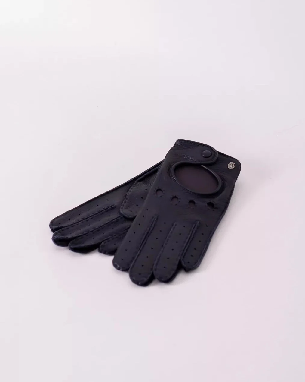 'Toronto' Unlined Black Leather Driving Gloves - Image 4